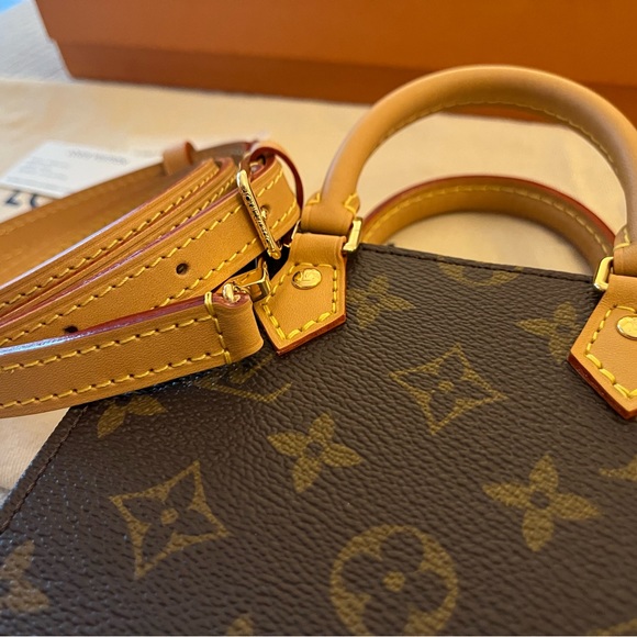 Louis Vuitton Petit Sac Plat bag - Picture 6 of 11